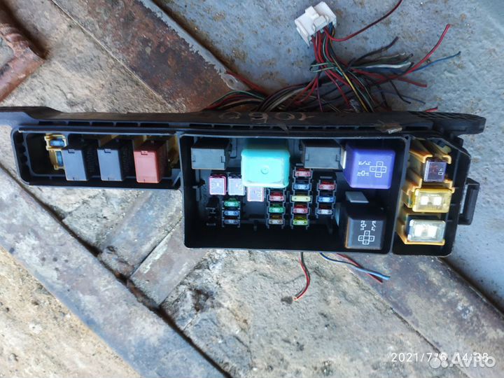 Блок предохранителей toyota