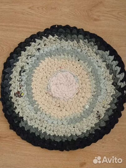 Лежанка для животных/коврик ручной работы