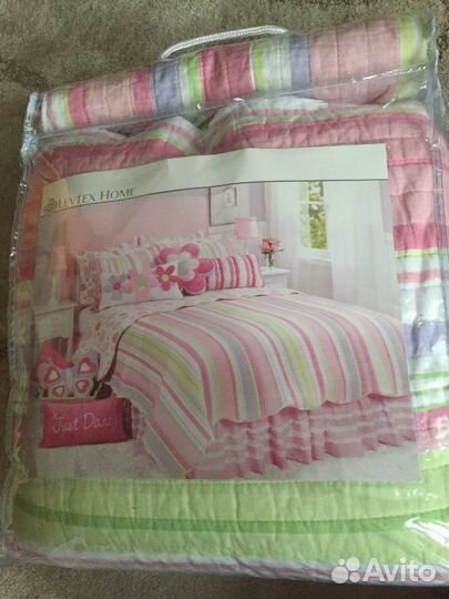 Набор покрывало, 3 подушки, юбка для кровати, все