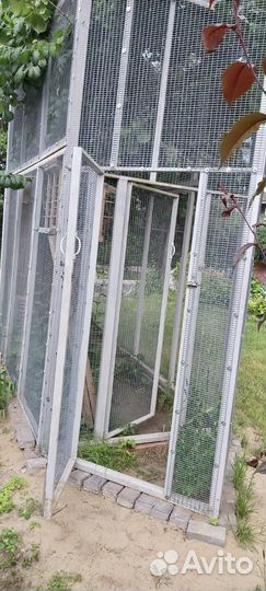 Вольер для куриц, белок и других животных