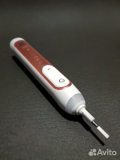 Электрическая зубная щетка Oral-B Genius X (Новая)