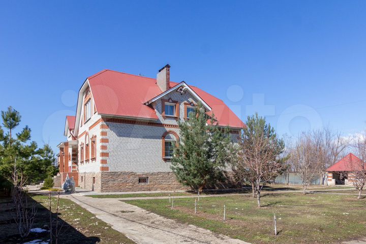 Дом 400 м² на участке 15 сот.