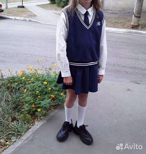 Школьный костюм на девочку