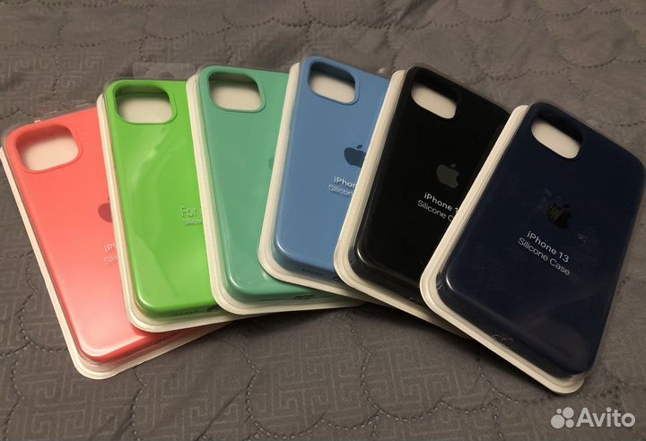 Чехол на iPhone 13