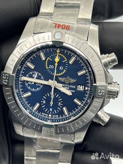 Часы Breitling Avenger Chronograph 45 A13317101C1A