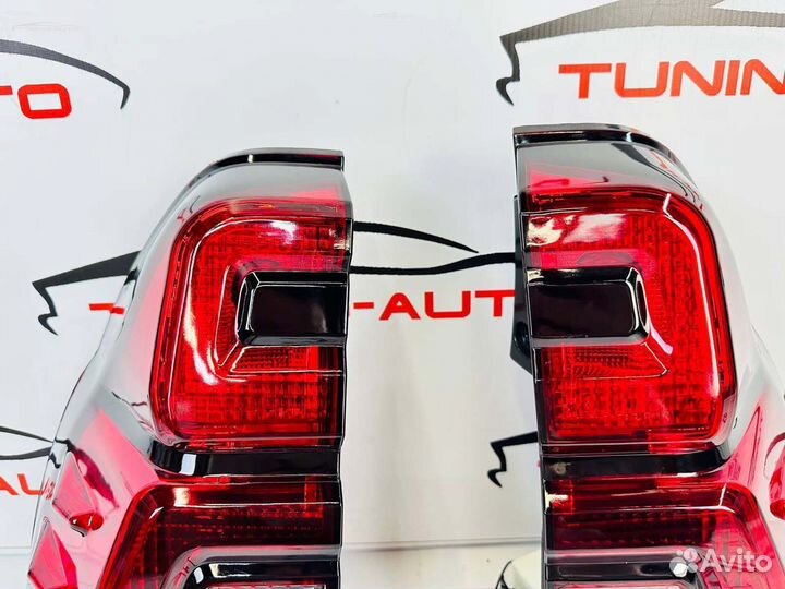 Стоп - сигналы Toyota Land Cruiser Prado 120 H2322