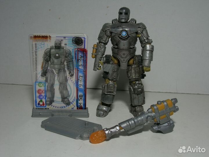 Фигурки супергероев, пиратов, героев фильмов и т.д