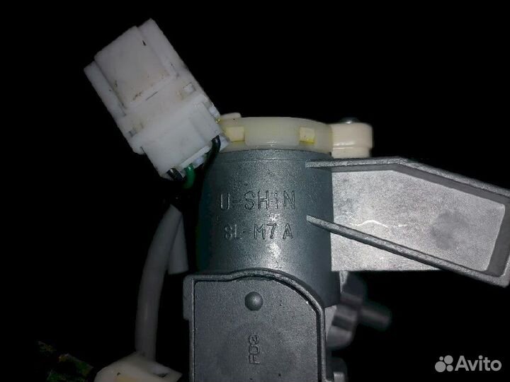 Замок зажигания Mitsubishi Outlander CU5W