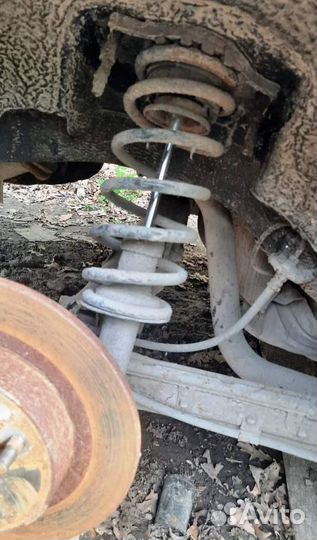 Стойка задняя Nissan Primera P11 седан