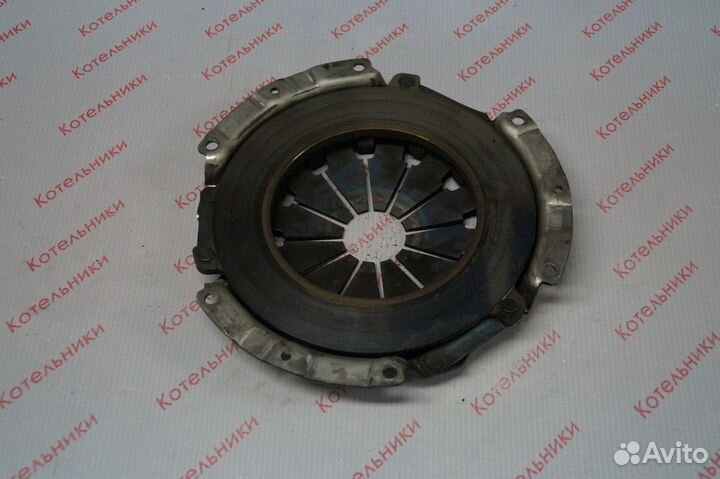 Nissan 30210-BU010 Корзина сцепления