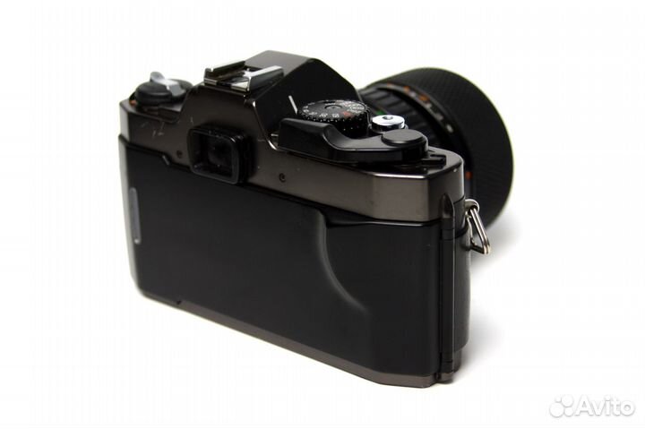 Olympus OM-2000 + Olympys Zuiko 35-70mm f4