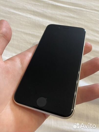 iPhone se 2022 64gb