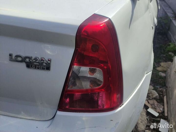 Фонарь задний правый Renault Logan