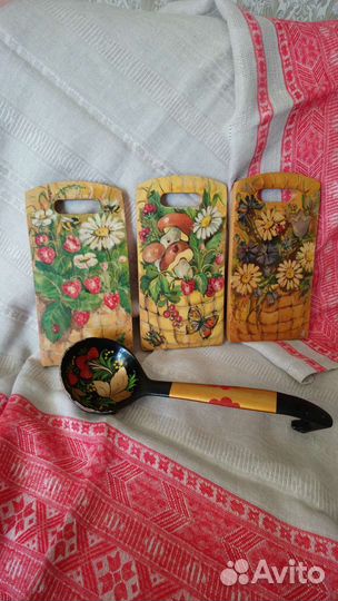 Деревянные доски, половник, Рюмки Хохлома