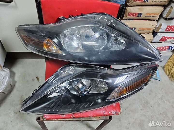 Фара ford mondeo 4 правая сломан корпус,ксенон