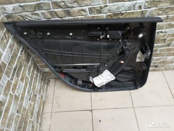 Обшивка боковой двери задняя правая Audi A4 8K