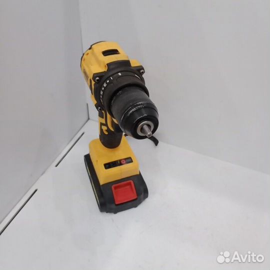 Шуруповерт DeWalt XR 18V (Рассрочка / Б3)