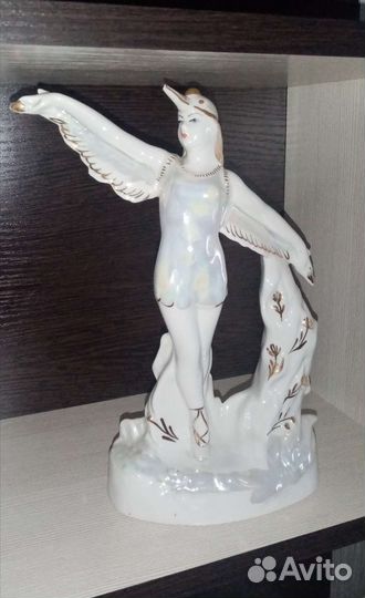 Статуэтка,Девушка-цапля