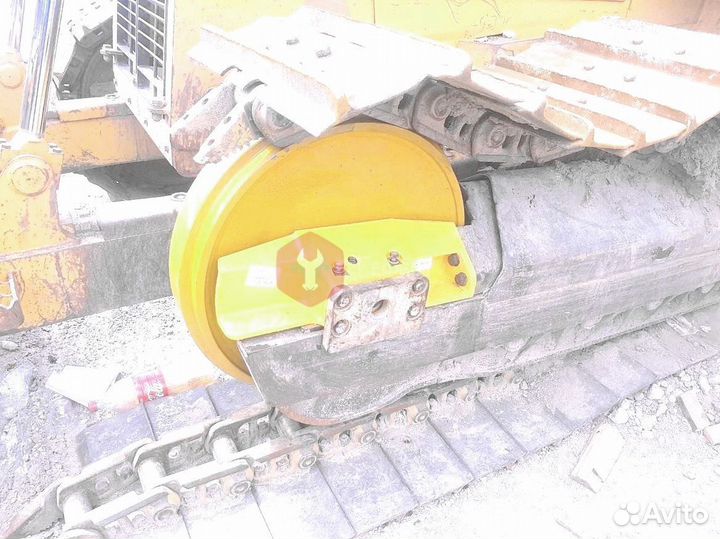 Колесо направляющее R330LC-9SH 81N8-13010BG