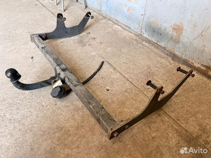 Фаркоп Лада Ларгус