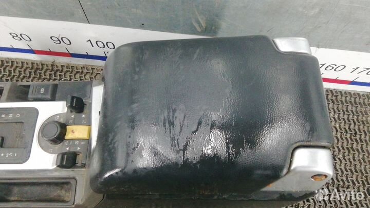 Подлокотник Land Rover Discovery 3 2007