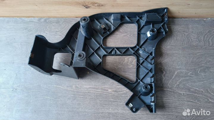 Крепление заднего бампера левое BMW X5 E70 рест