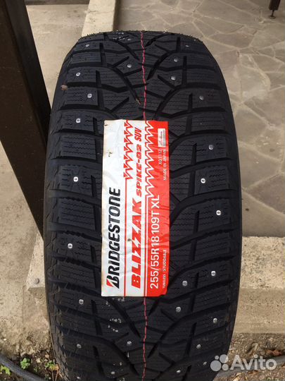 Bridgestone Blizzak Spike-02 SUV 255/55 R18