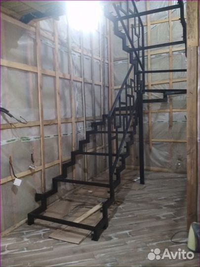 Лестница металлическая