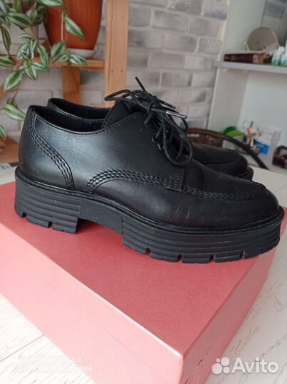 Туфли-полуботинки женские р. 39