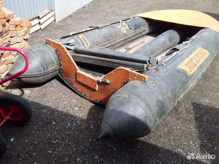 Продам лодку