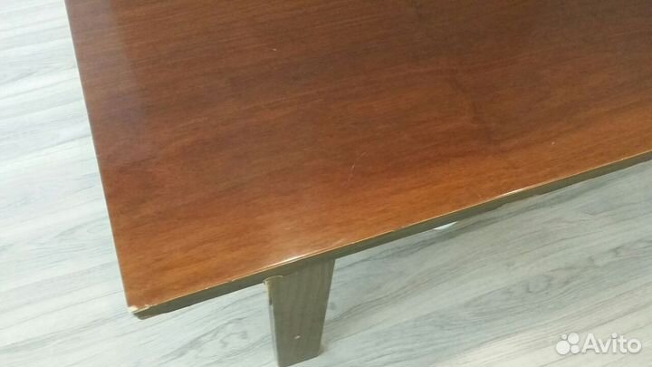 Журнальный столик