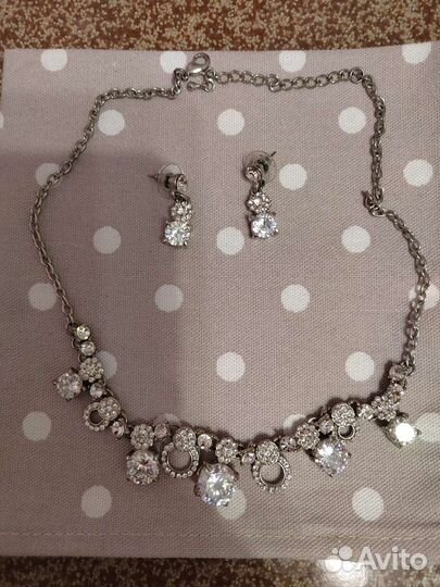 Колье и сережки (бижутерия)