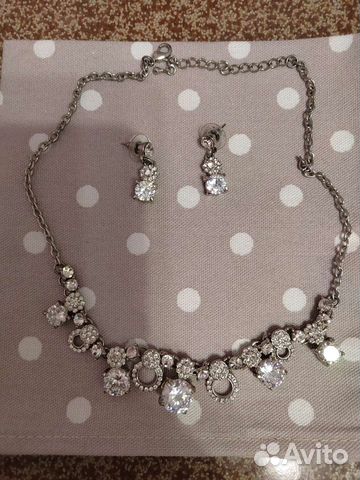 Колье и сережки (бижутерия)