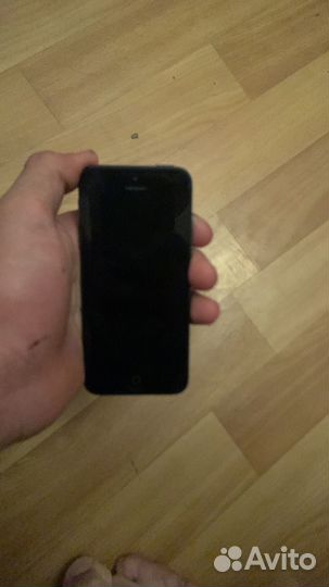 Телефон iPhone 5s