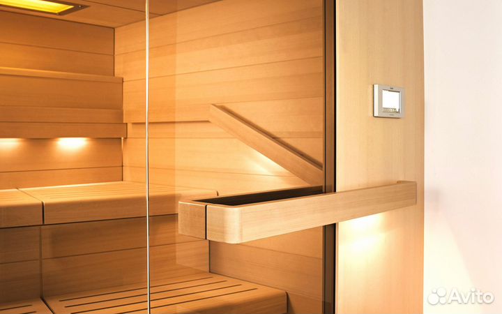 Стеклянная дверь