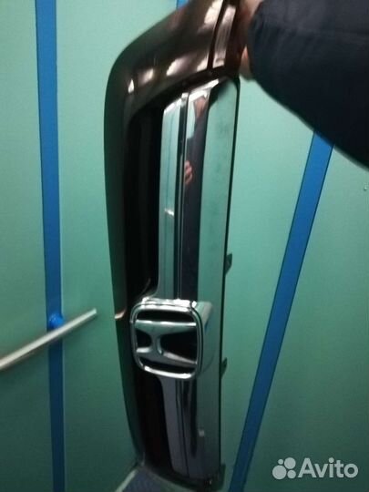 Решетка радиатора Honda cr-v 3