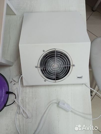 Вытяжка, пылесос для маникюра