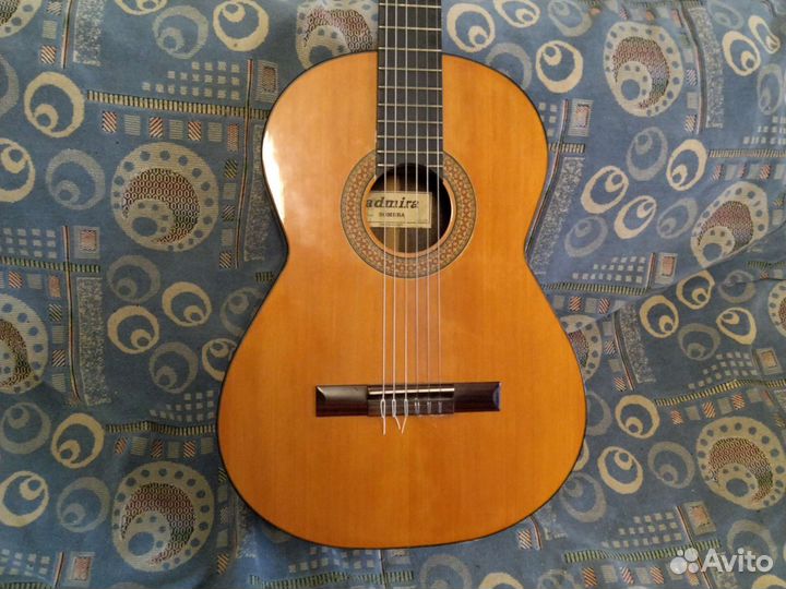 Преподаватель по гитаре