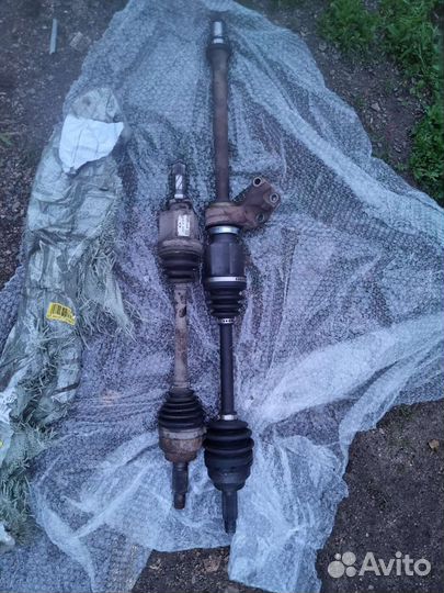 Привод передний правый и левый Мазда 3 бк АКПП 1.6