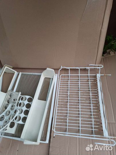 Полки,ящики,ручки к холодильникам