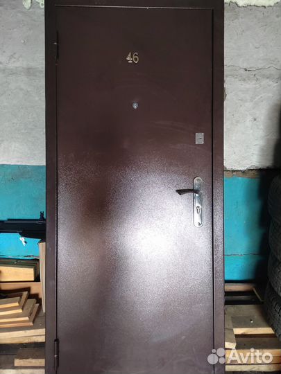 Металлическая дверь бу