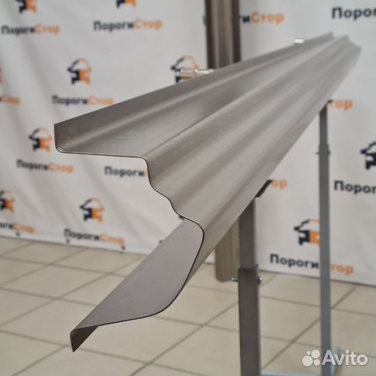 Кузовной порог правый Mitsubishi L200 ремкомплект