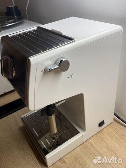 Кофеварка рожковая delonghi ecp33.21