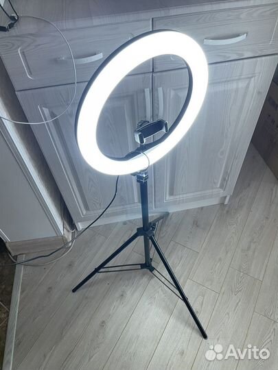 Кольцевая лампа со штативом 32 см