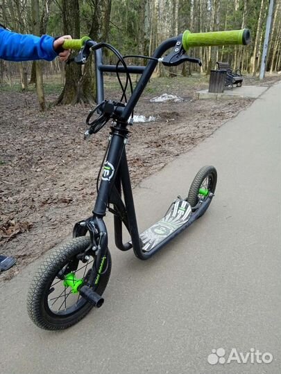 Самокат трюковой mongoose