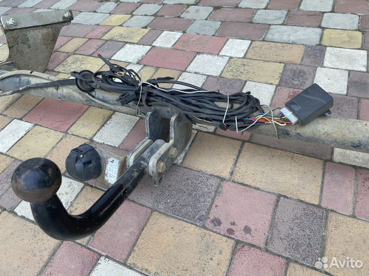 Фаркоп «Лидер» для Ford Focus 3