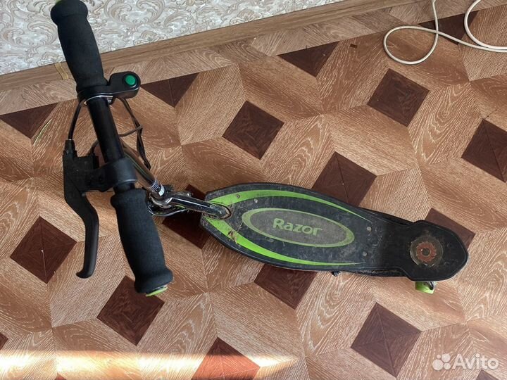 Детский электросамокат razor e90