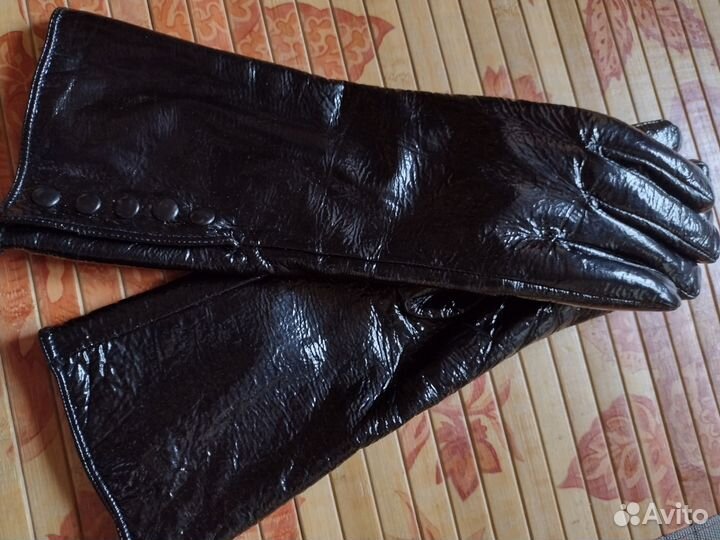 Перчатки кожаные лаковые
