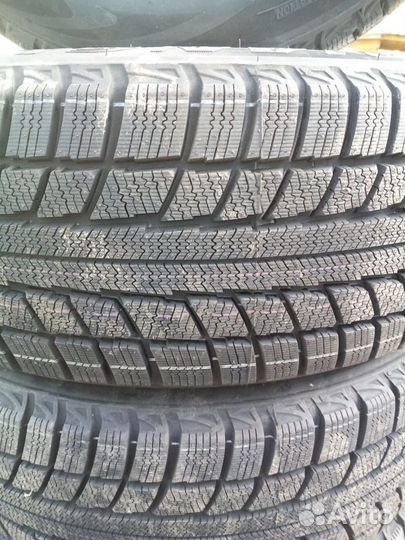 Triangle PL01 225/60 R17 27