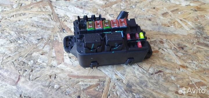 Блок предохранителей Opel Mokka 2012-2019